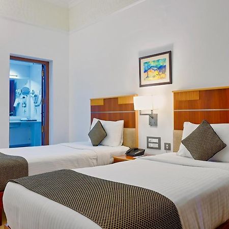 คอนทัวร์ แบ็กวอเตอร์ Hotel Ramankari ภายนอก รูปภาพ