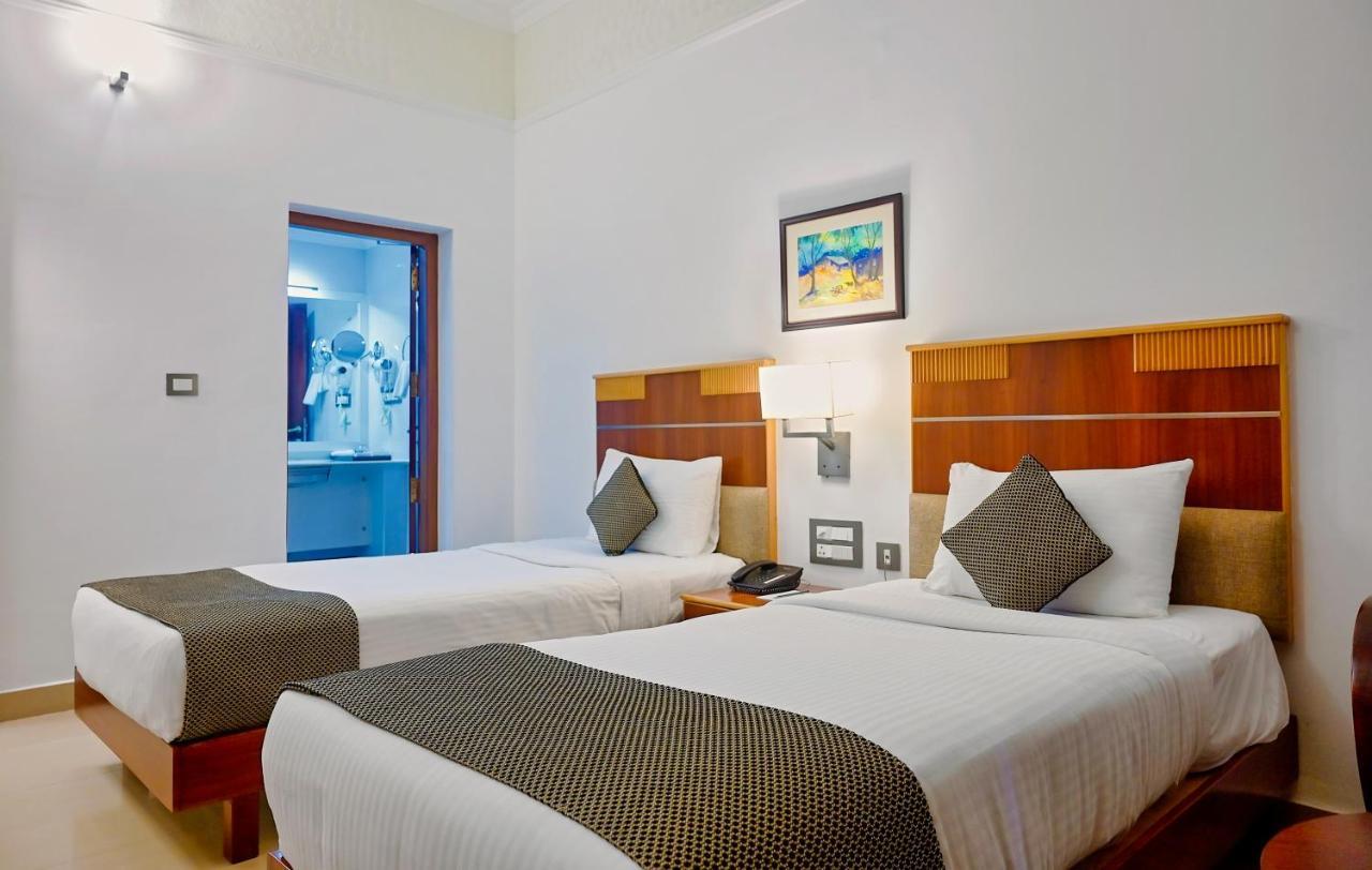 คอนทัวร์ แบ็กวอเตอร์ Hotel Ramankari ภายนอก รูปภาพ