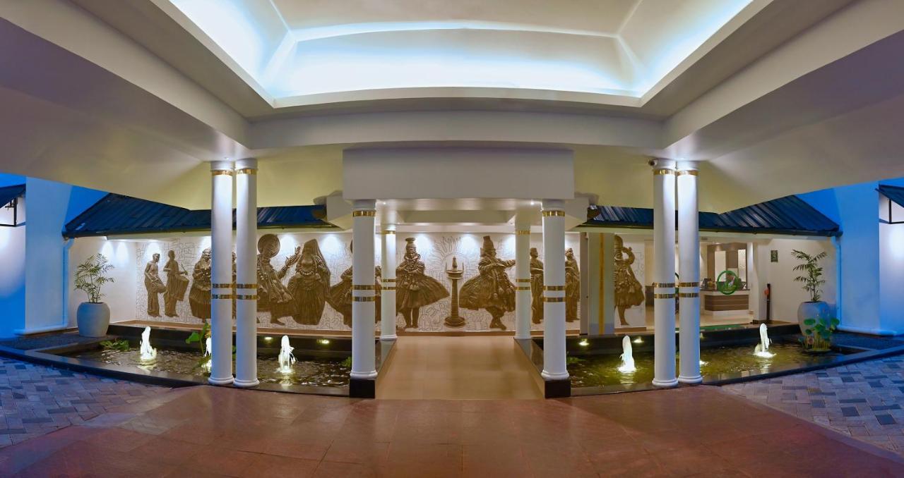 คอนทัวร์ แบ็กวอเตอร์ Hotel Ramankari ภายนอก รูปภาพ