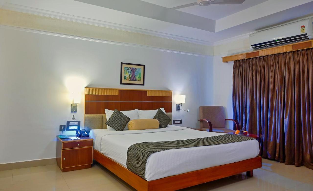 คอนทัวร์ แบ็กวอเตอร์ Hotel Ramankari ภายนอก รูปภาพ