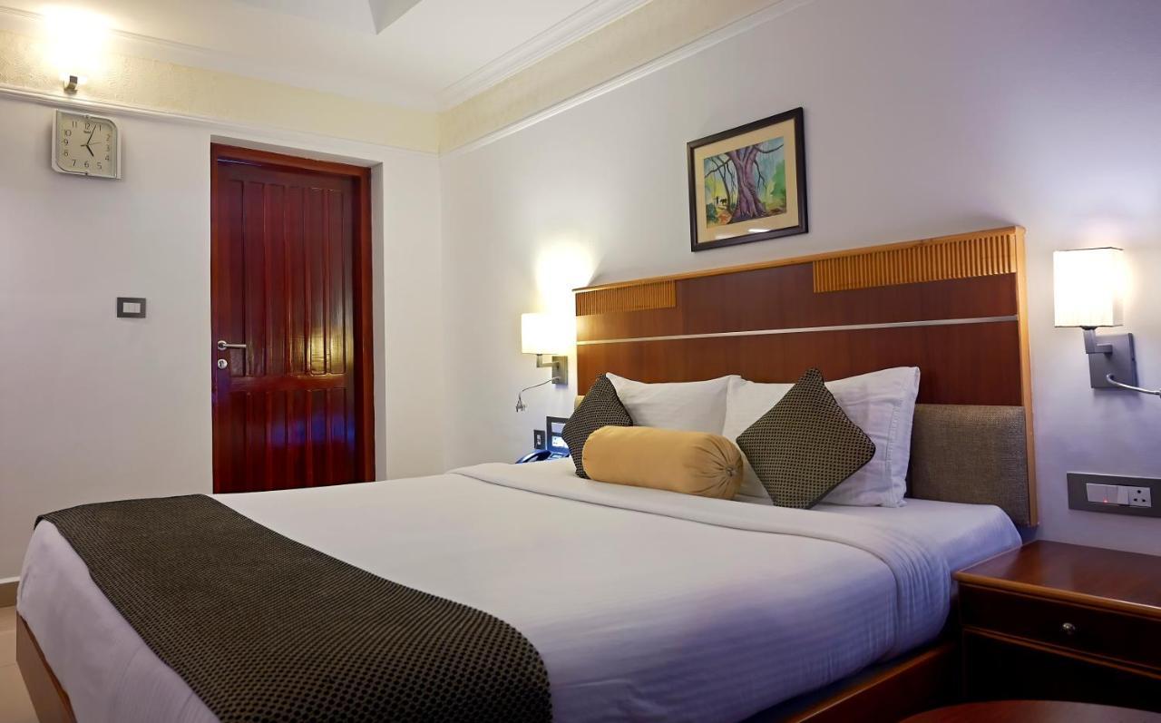 คอนทัวร์ แบ็กวอเตอร์ Hotel Ramankari ภายนอก รูปภาพ